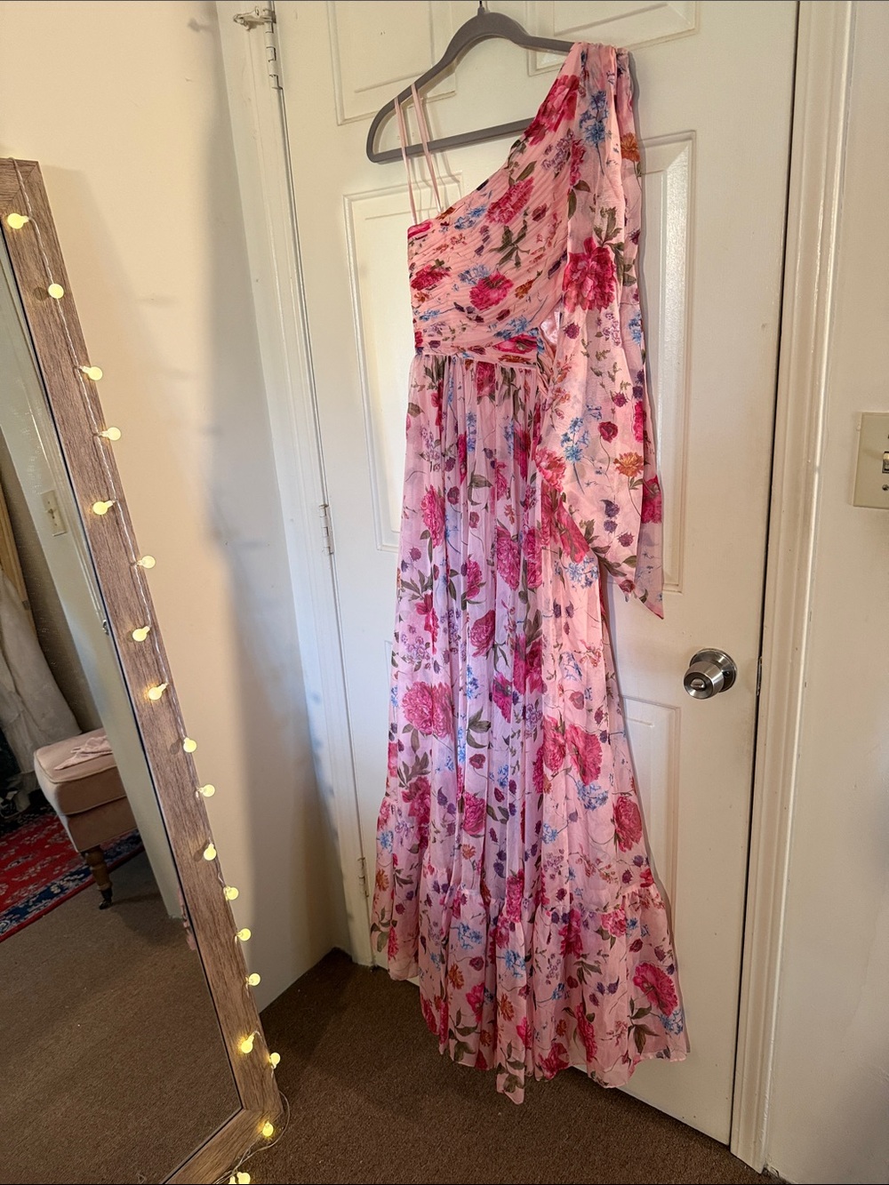 Mac Duggal One-Shoulder Cutout Floral Maxi
Dress - Picture 9 of 13